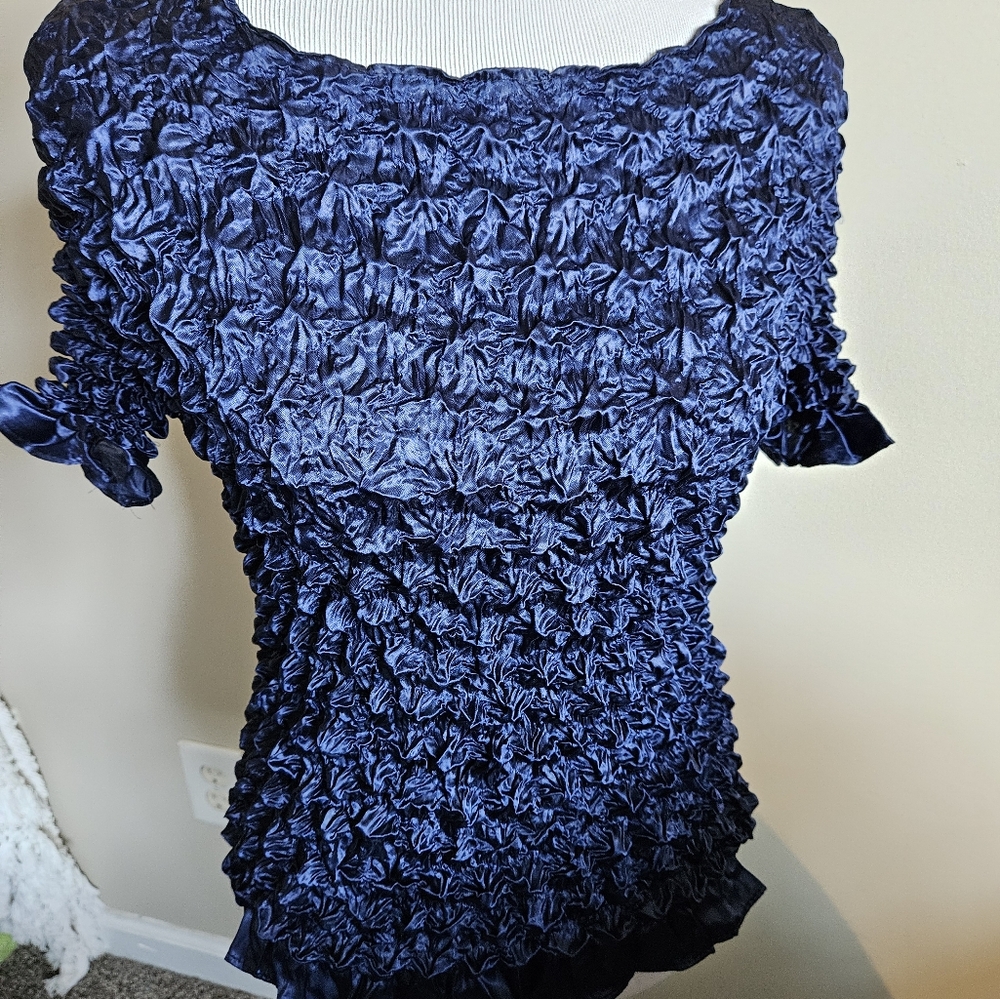 Vintage Elegant Navy Blue Crinkle/ Bubble Top One Size - Picture 4 of 10